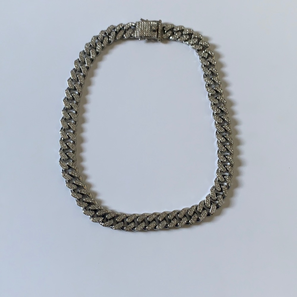 ICED OUT SILVER CHAIN